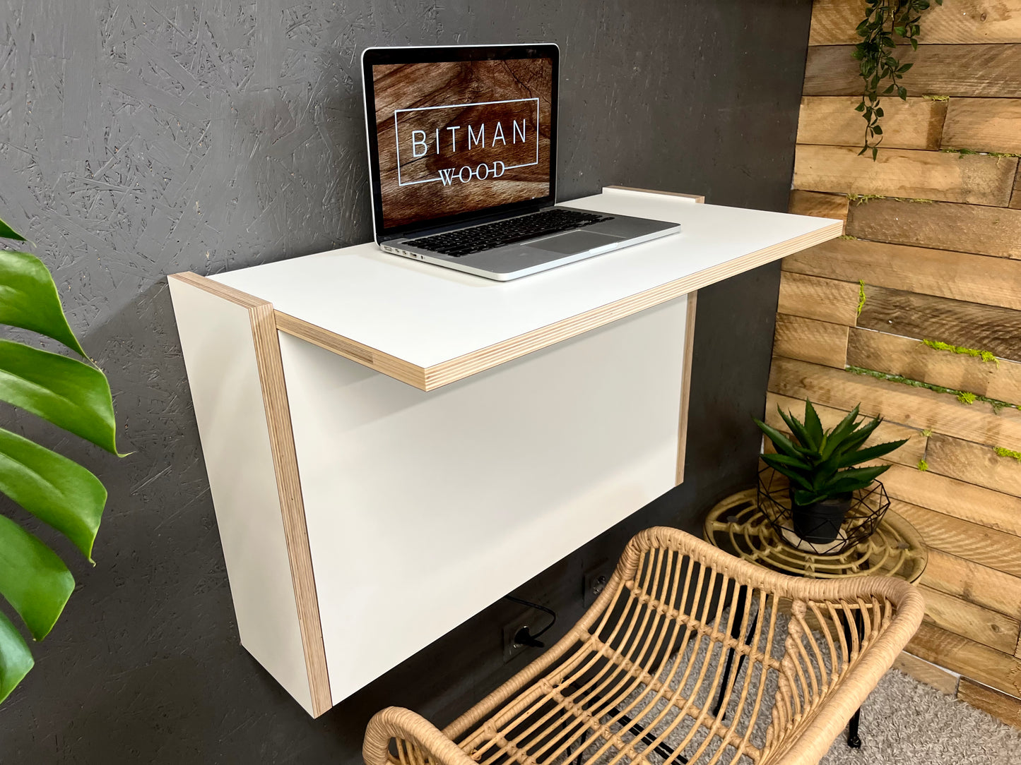 STANDING DESK• Premium White