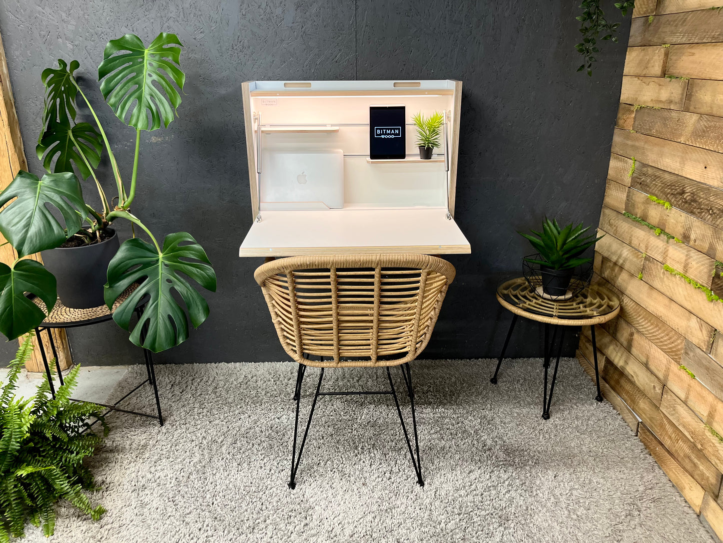 STANDING DESK• Premium White