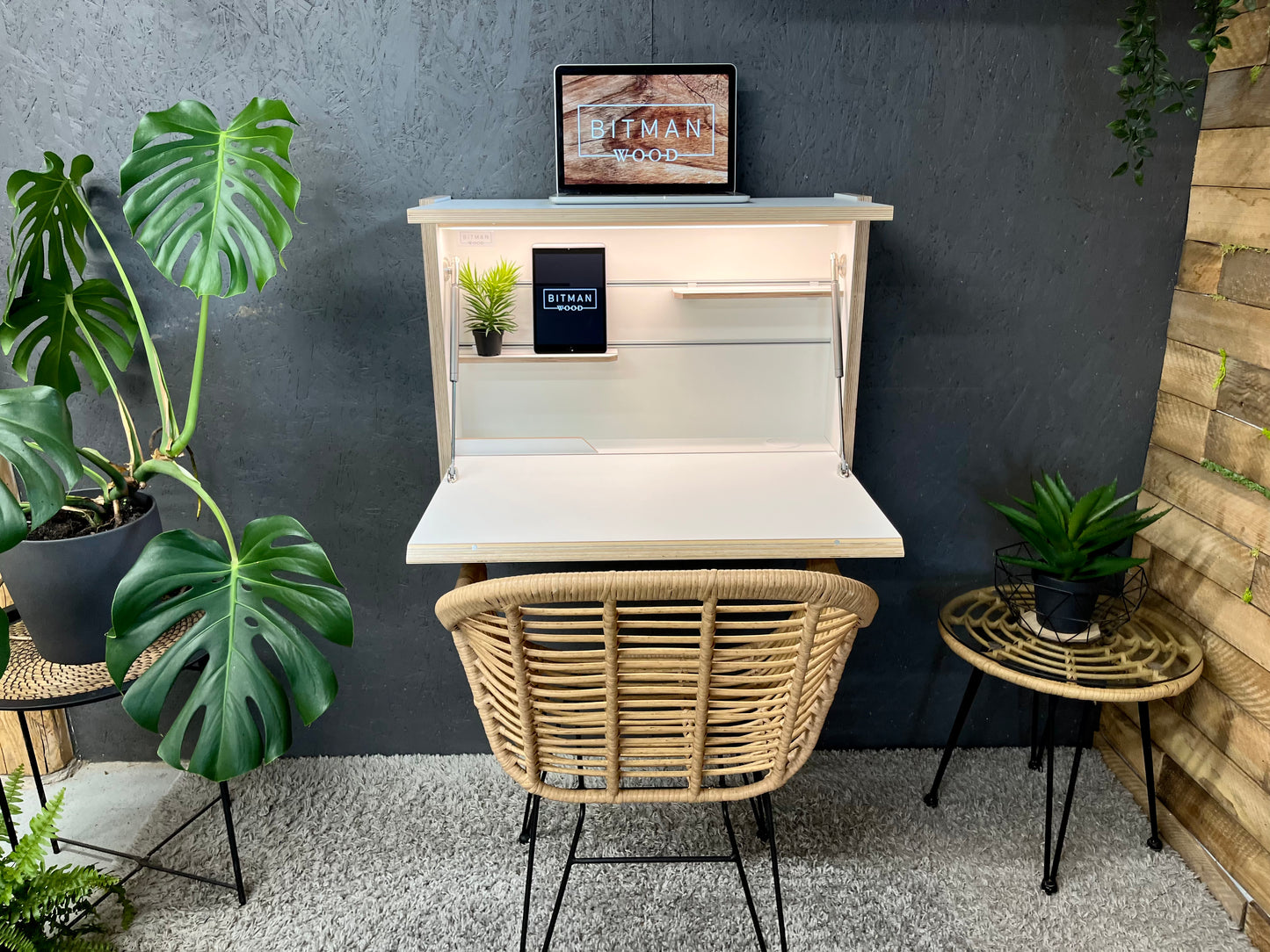 STANDING DESK• Premium White