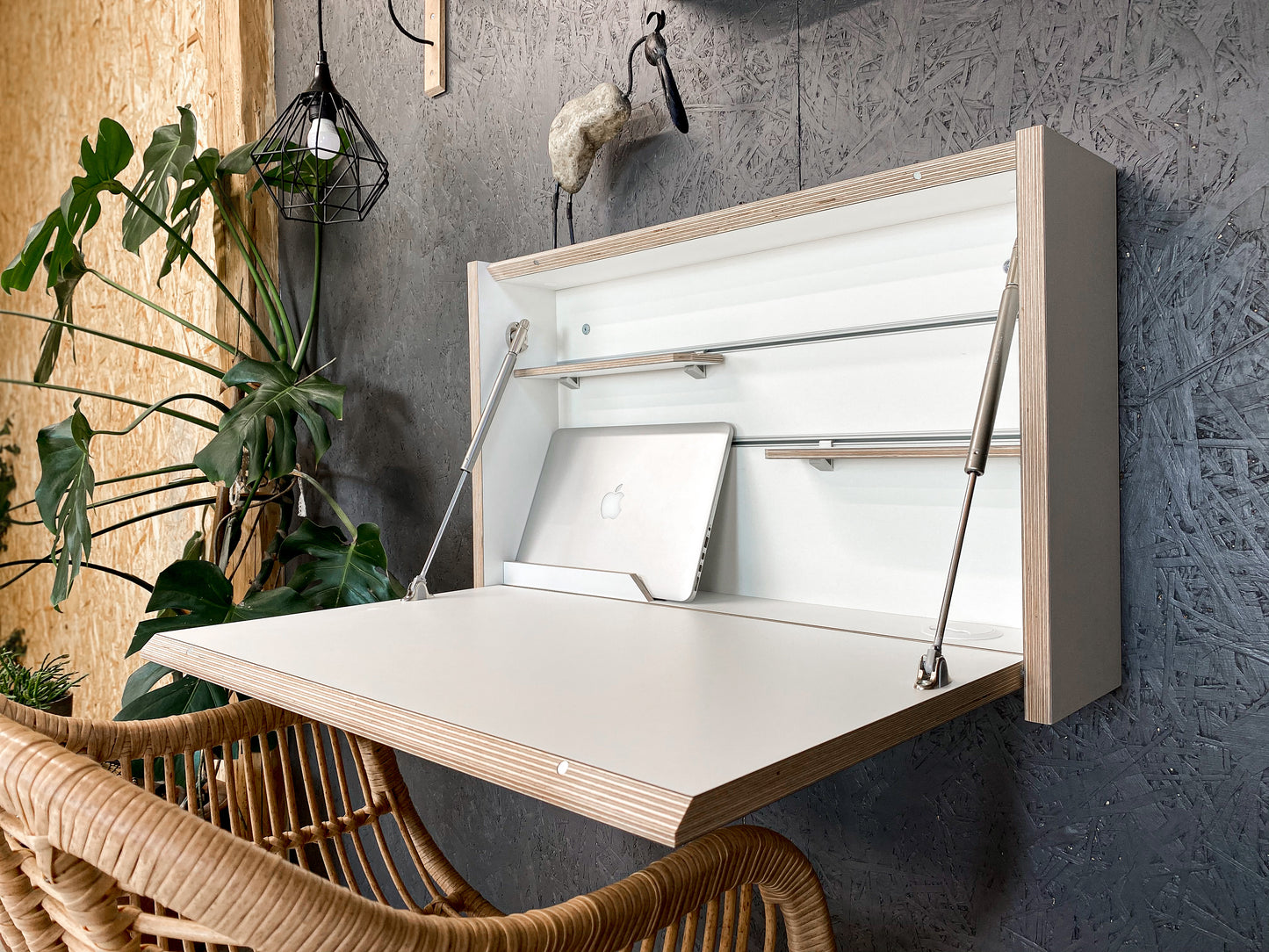 ORIGINAL FOLDING DESK• Premium White