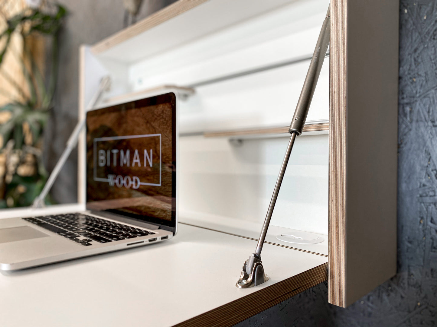 ORIGINAL FOLDING DESK• Premium White