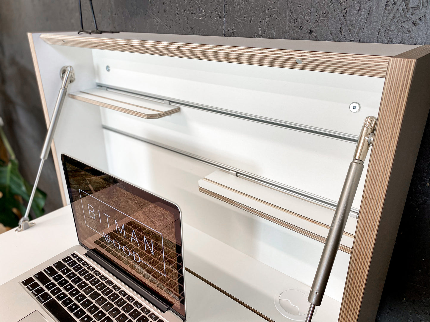 ORIGINAL FOLDING DESK• Premium White