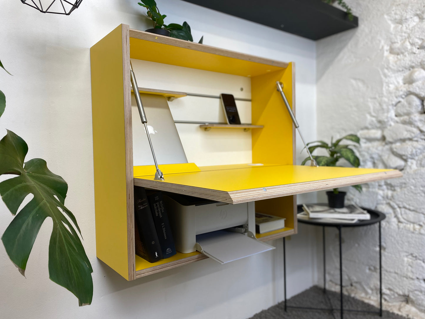OFFICE DESK• Curry Yellow U163