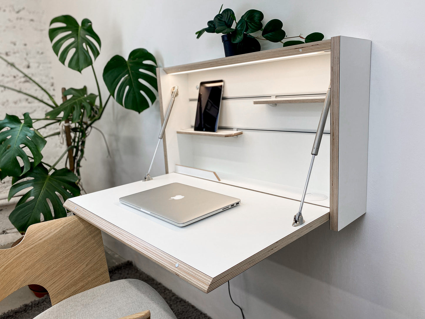 ORIGINAL FOLDING DESK• Premium White