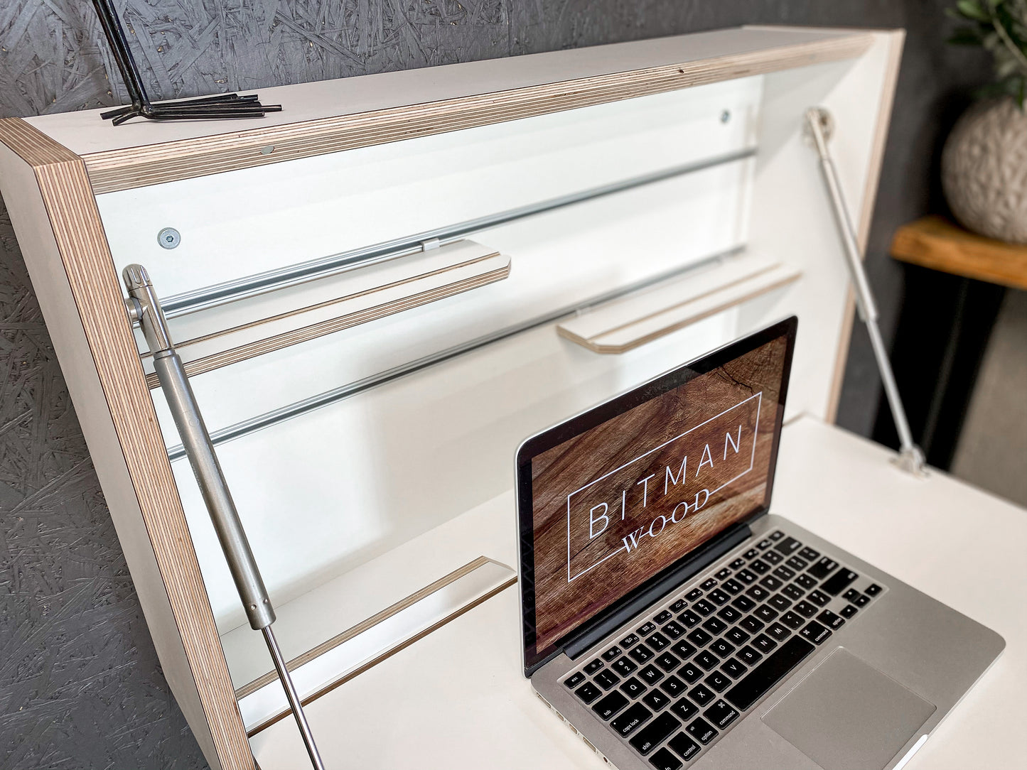 ORIGINAL FOLDING DESK• Premium White