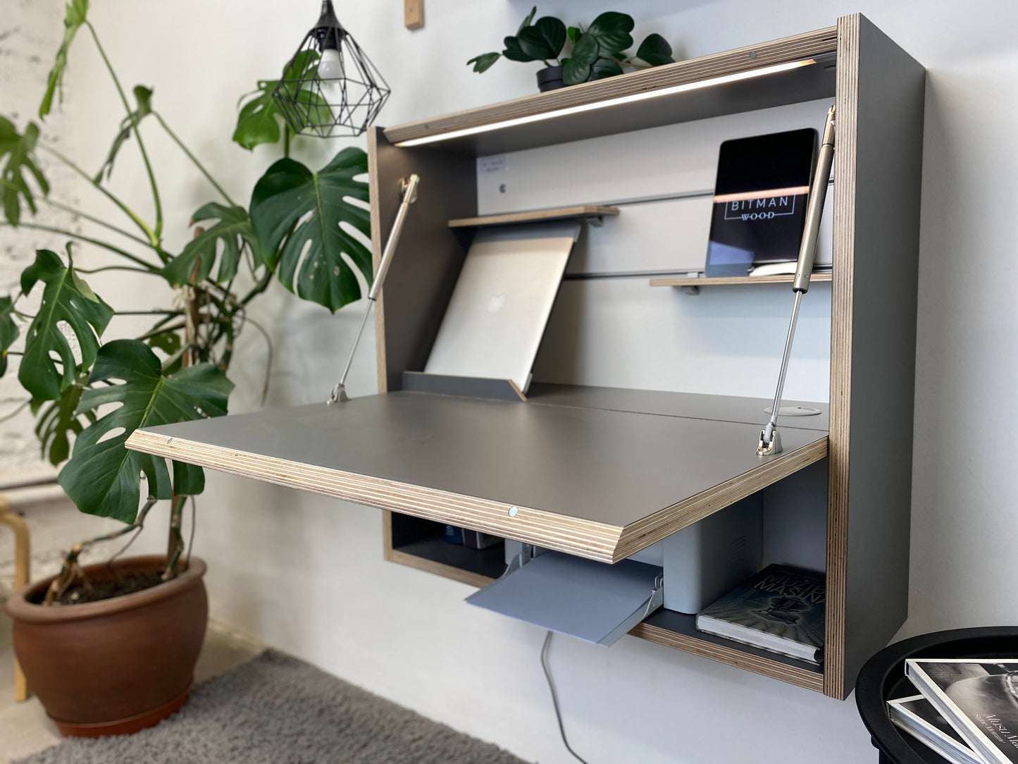OFFICE DESK• Onyx Grey U960
