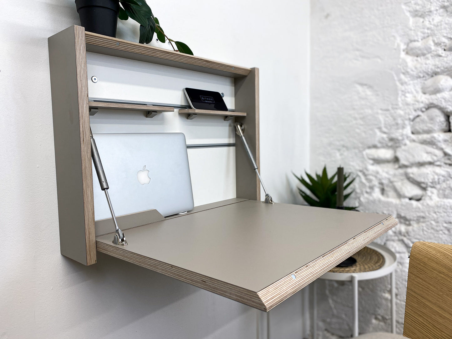 SMALL FOLDING DESK• Stone Grey U727
