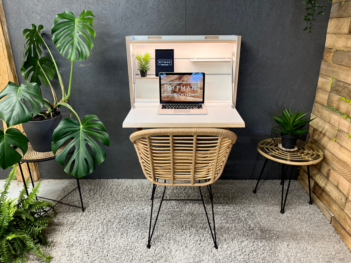 STANDING DESK• Premium White