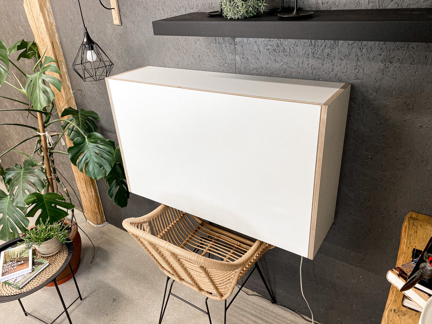 LARGE OFFICE DESK• Premium White