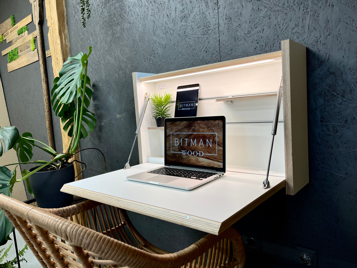 STANDING DESK• Premium White