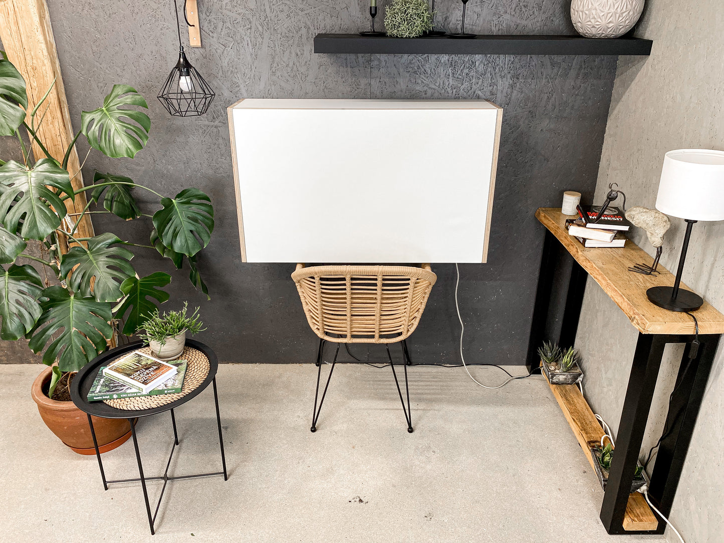 LARGE OFFICE DESK• Premium White
