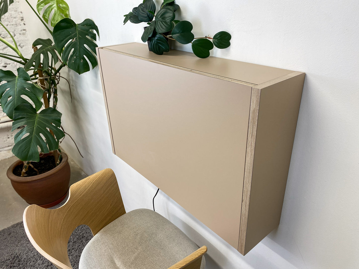 ORIGINAL FOLDING DESK• Beige