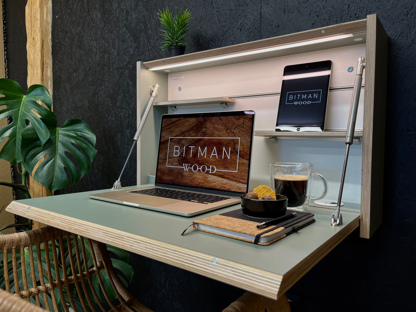 ORIGINAL FOLDING DESK• Reed Green U604