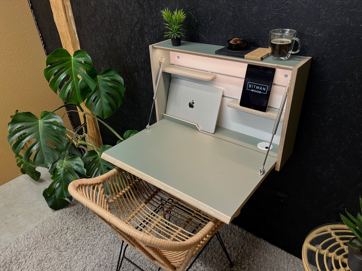 ORIGINAL FOLDING DESK• Reed Green U604