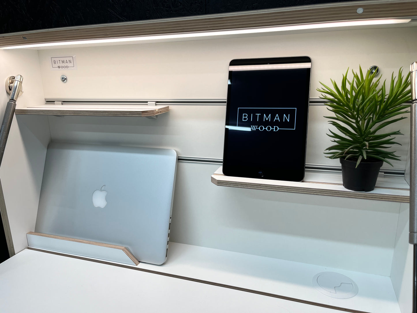 ORIGINAL FOLDING DESK• Premium White