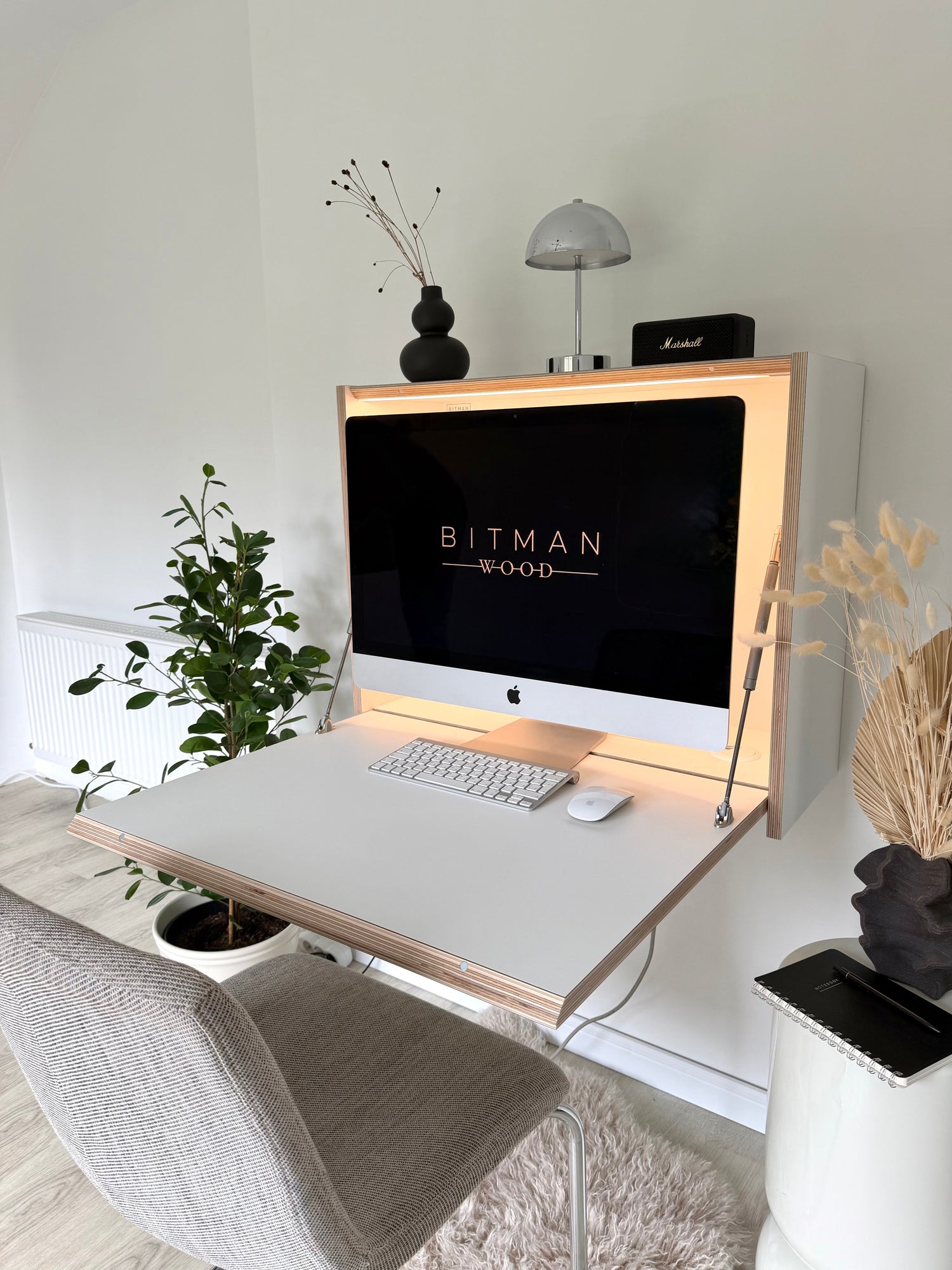 27” MONITOR DESK•