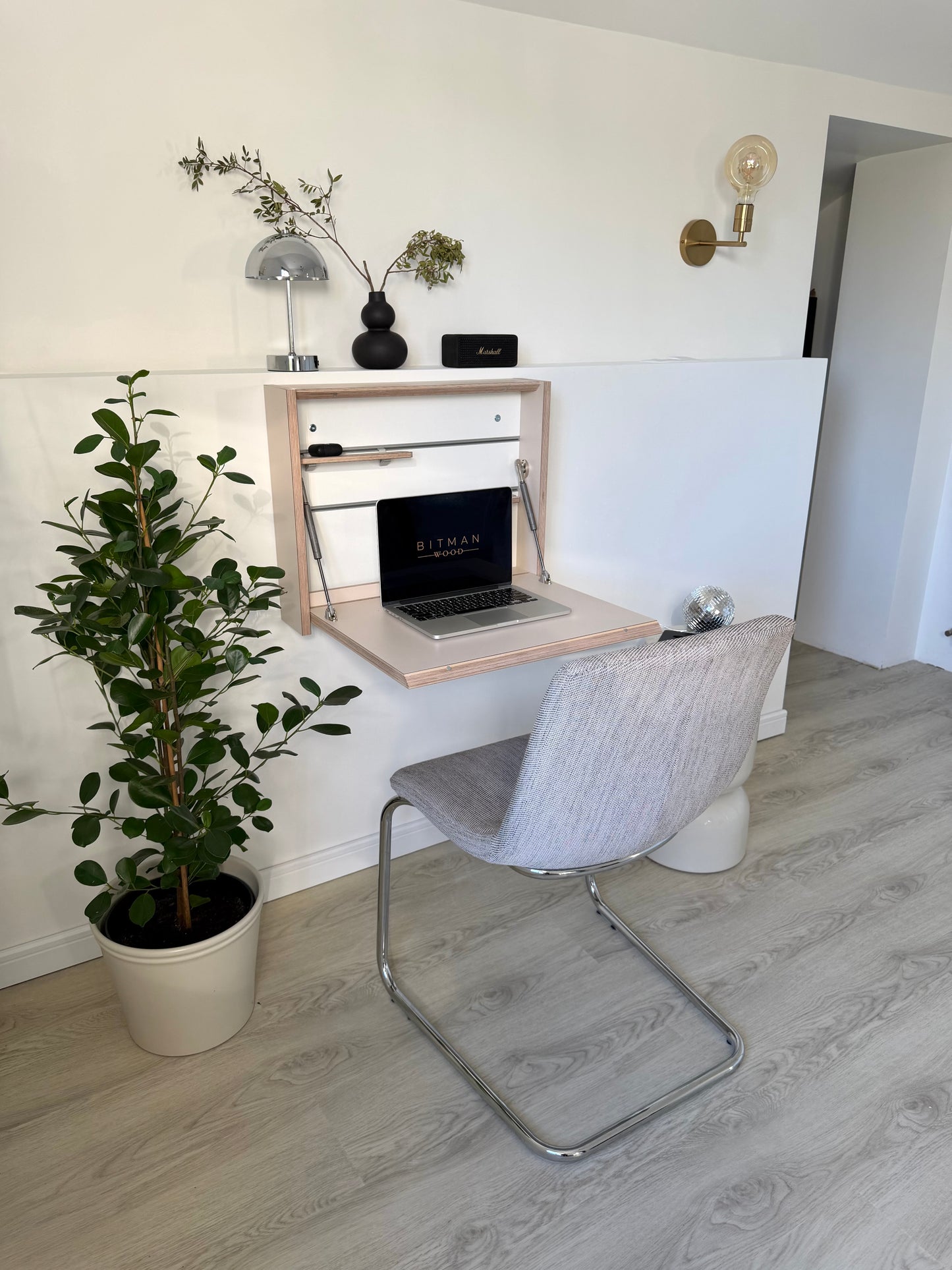SMALL FOLDING DESK• Sand Beige