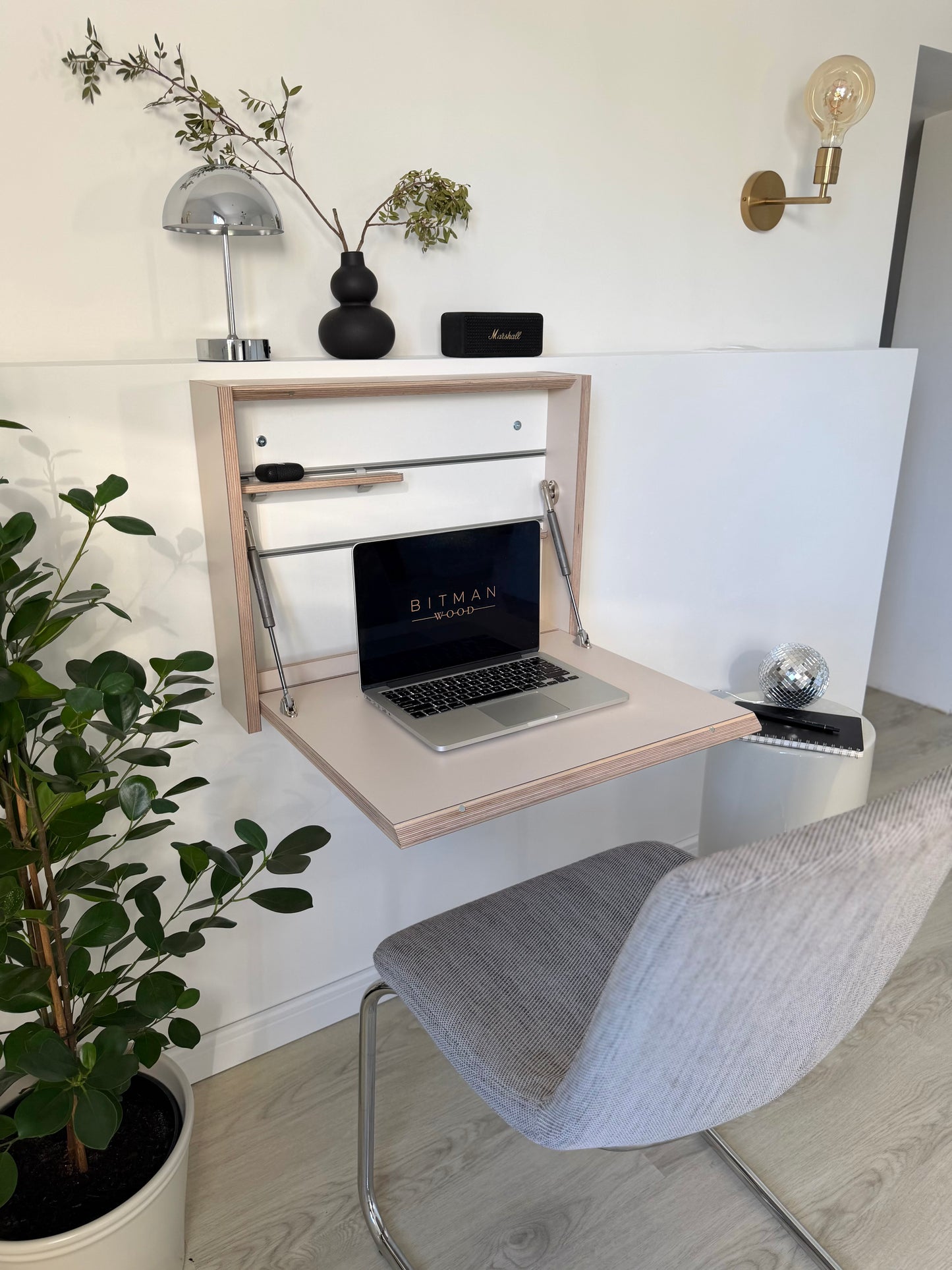 SMALL FOLDING DESK• Sand Beige