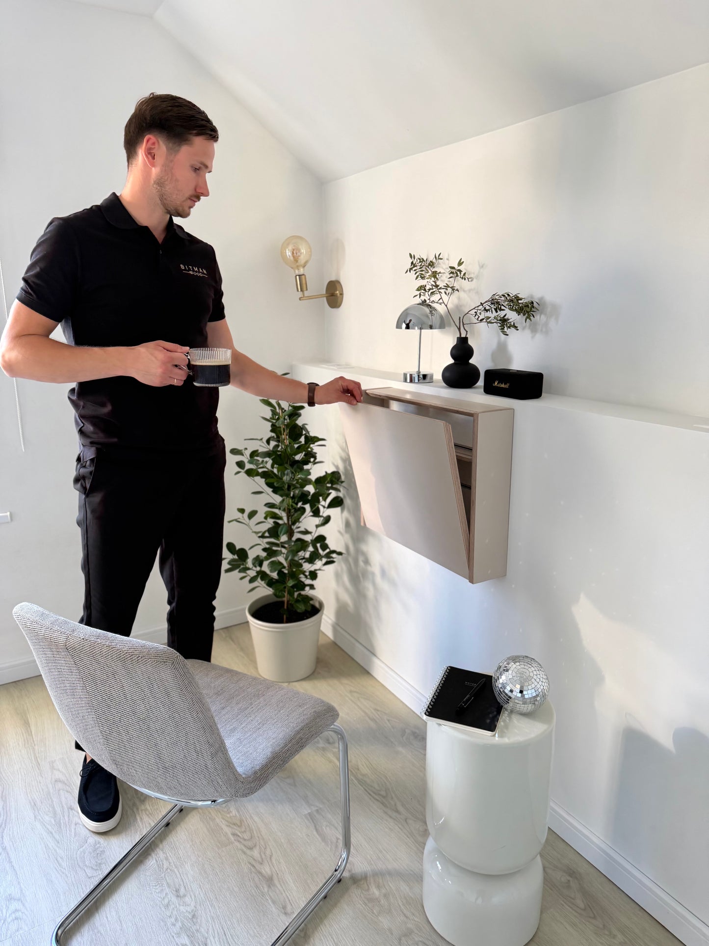 SMALL FOLDING DESK• Sand Beige
