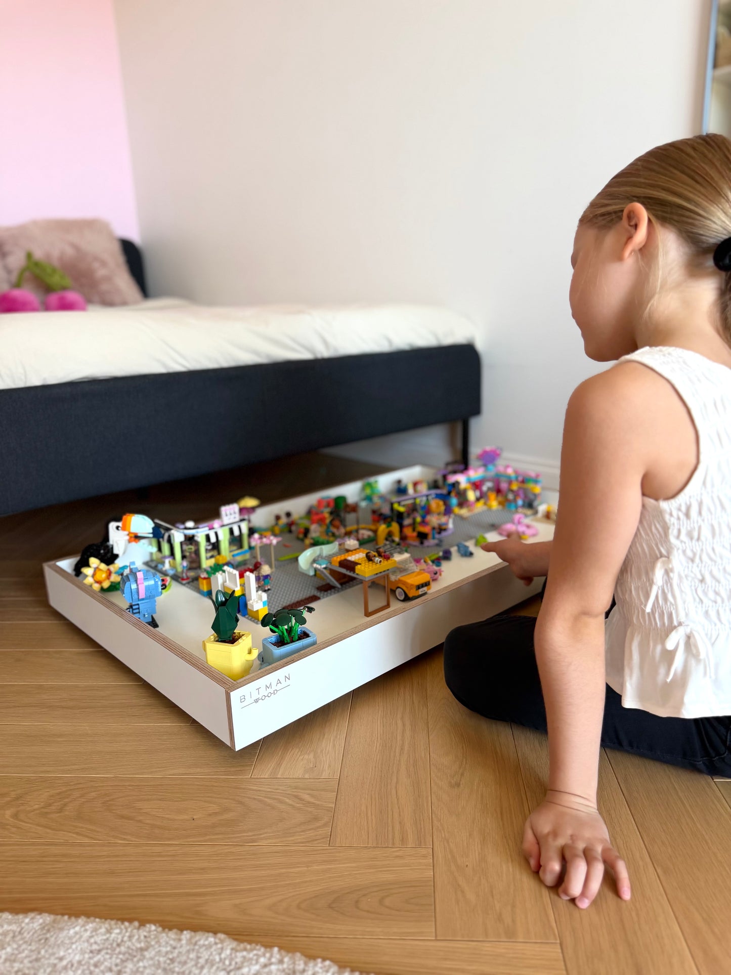 MOBILE PLAY TRAY• White