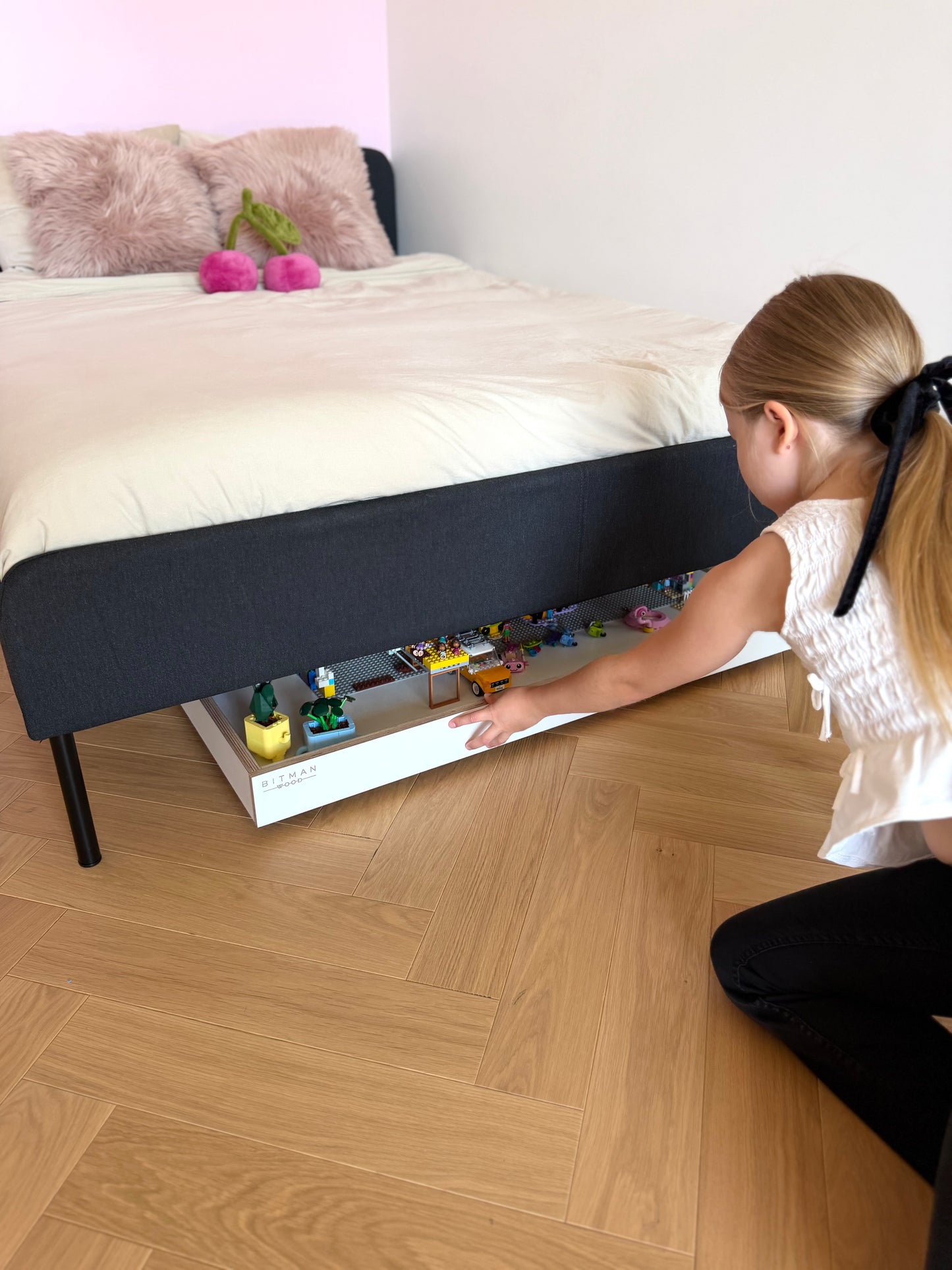 MOBILE PLAY TRAY• White