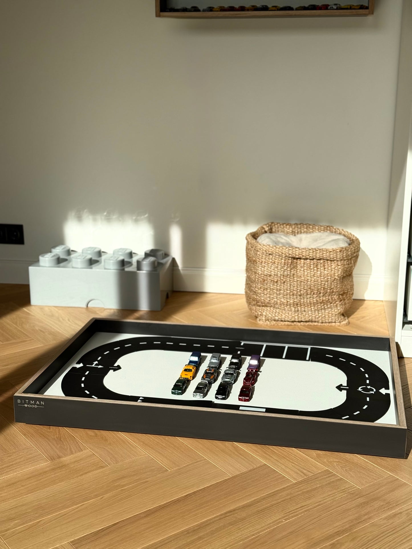 MOBILE PLAY TRAY• Black