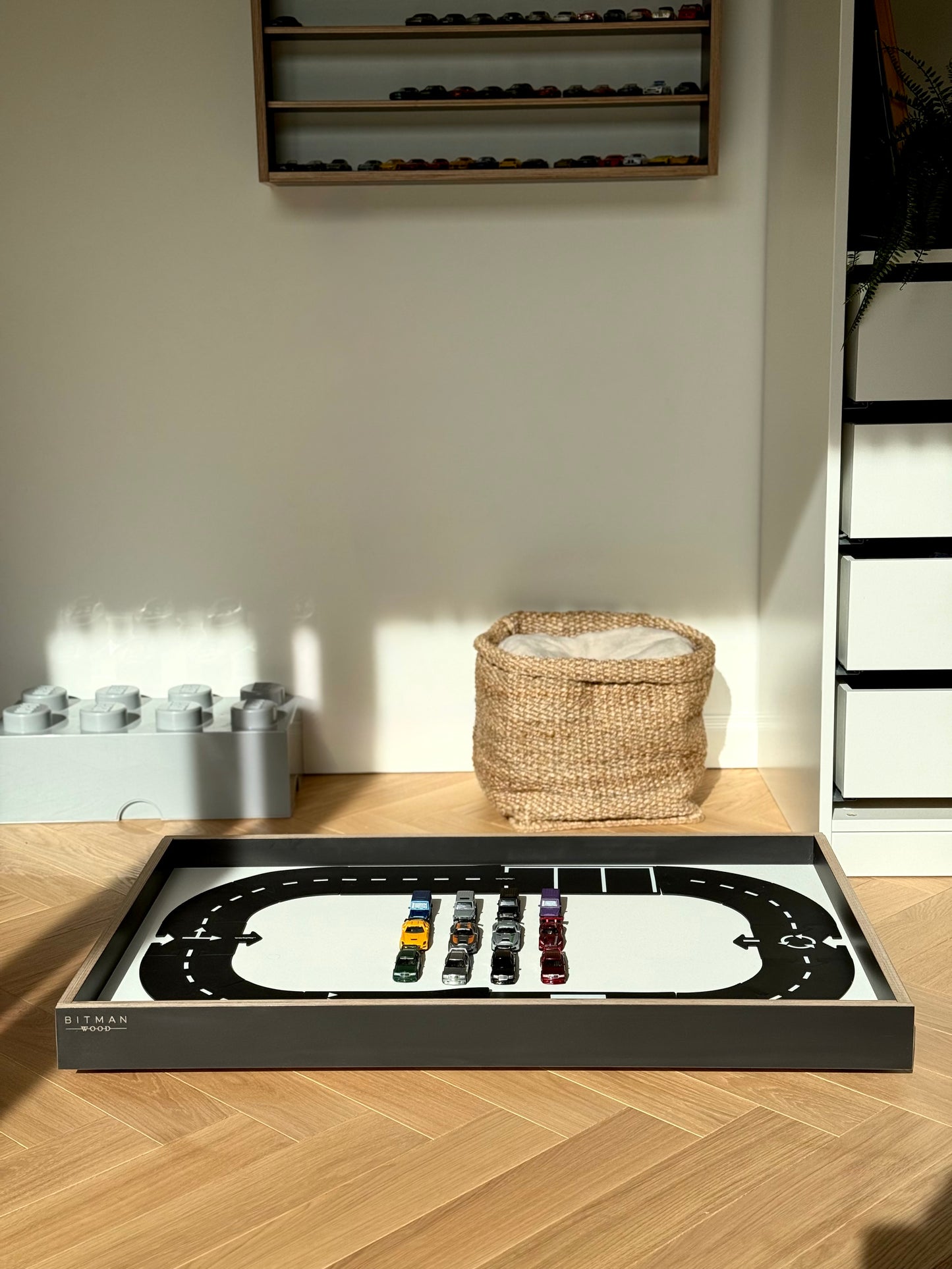 MOBILE PLAY TRAY• Black