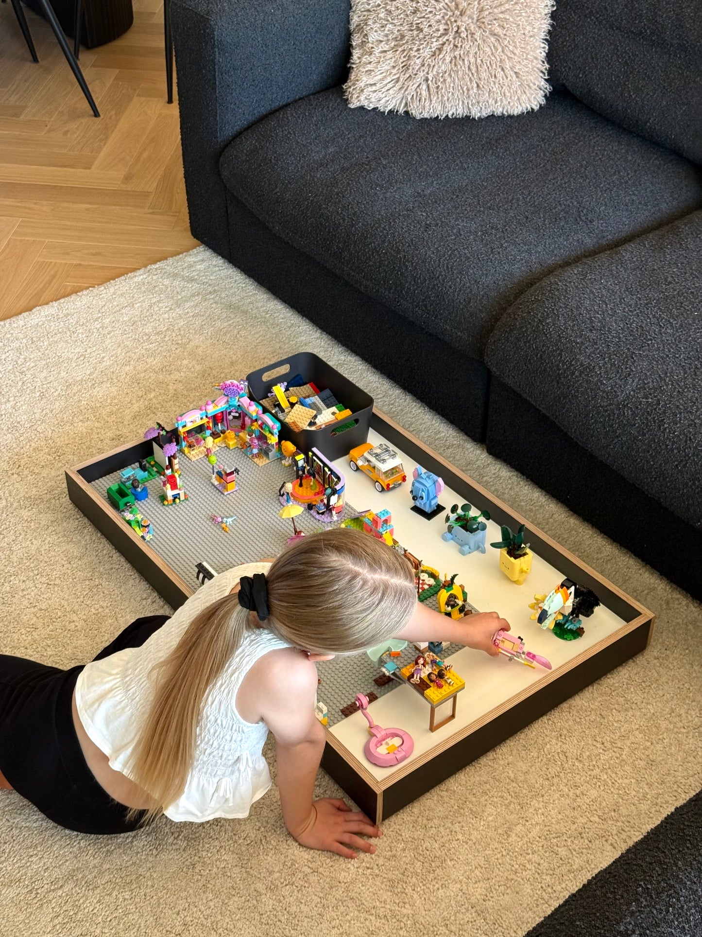 MOBILE PLAY TRAY• Black
