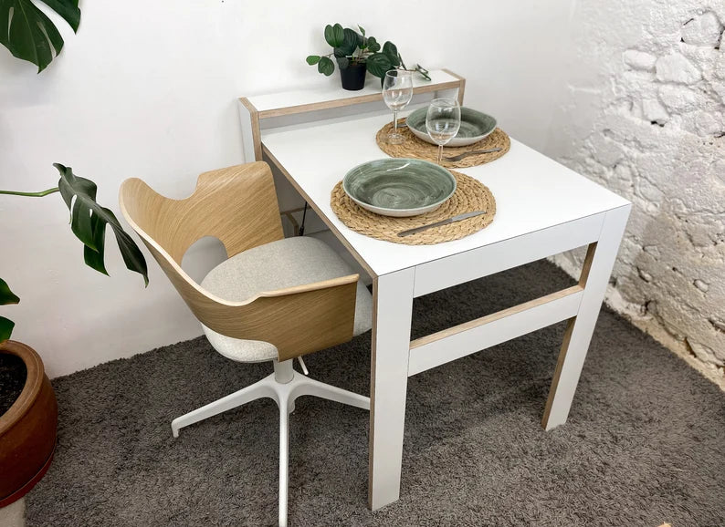 DINING TABLE• Premium White
