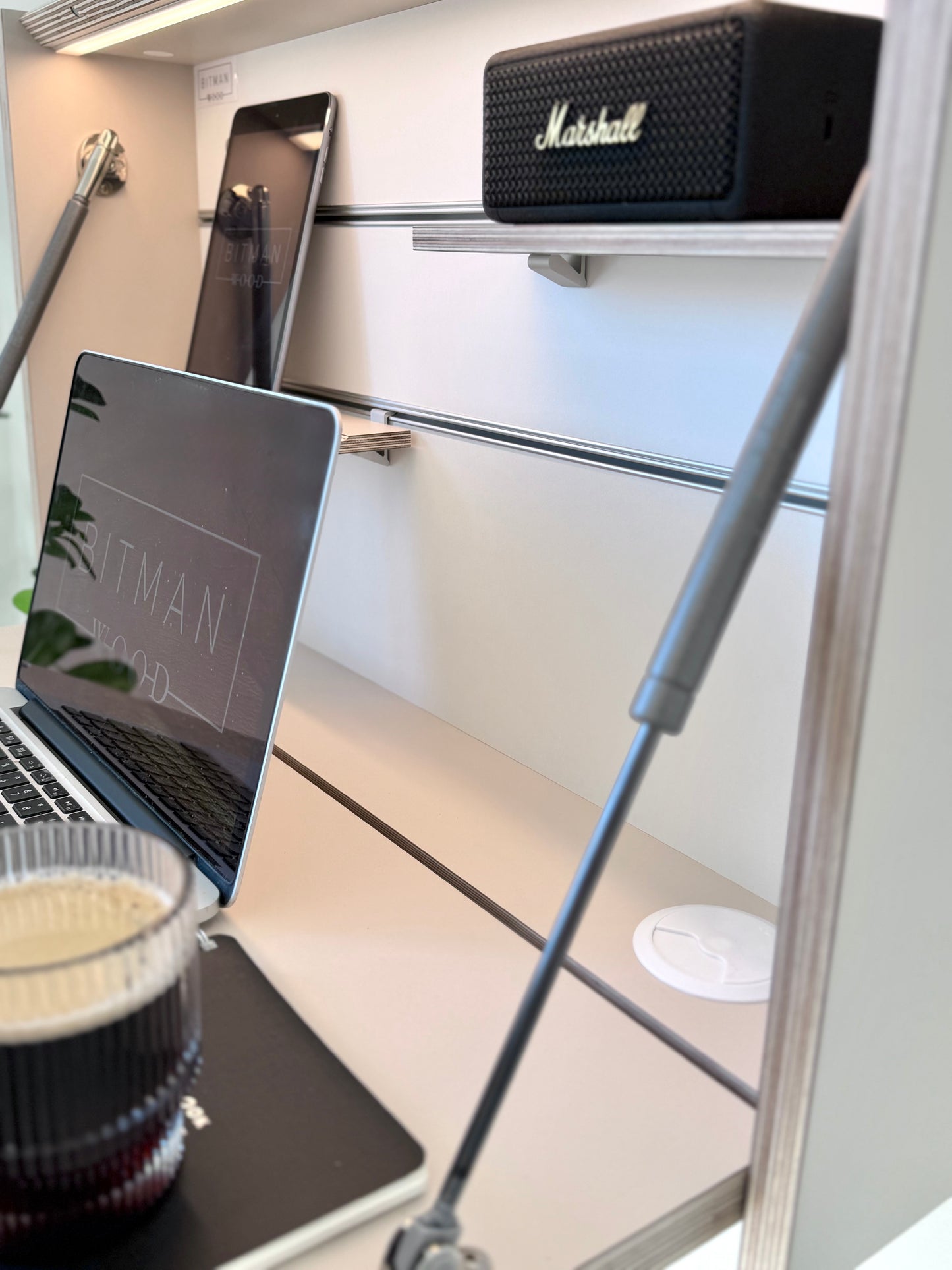 ORIGINAL FOLDING DESK• Sand Beige