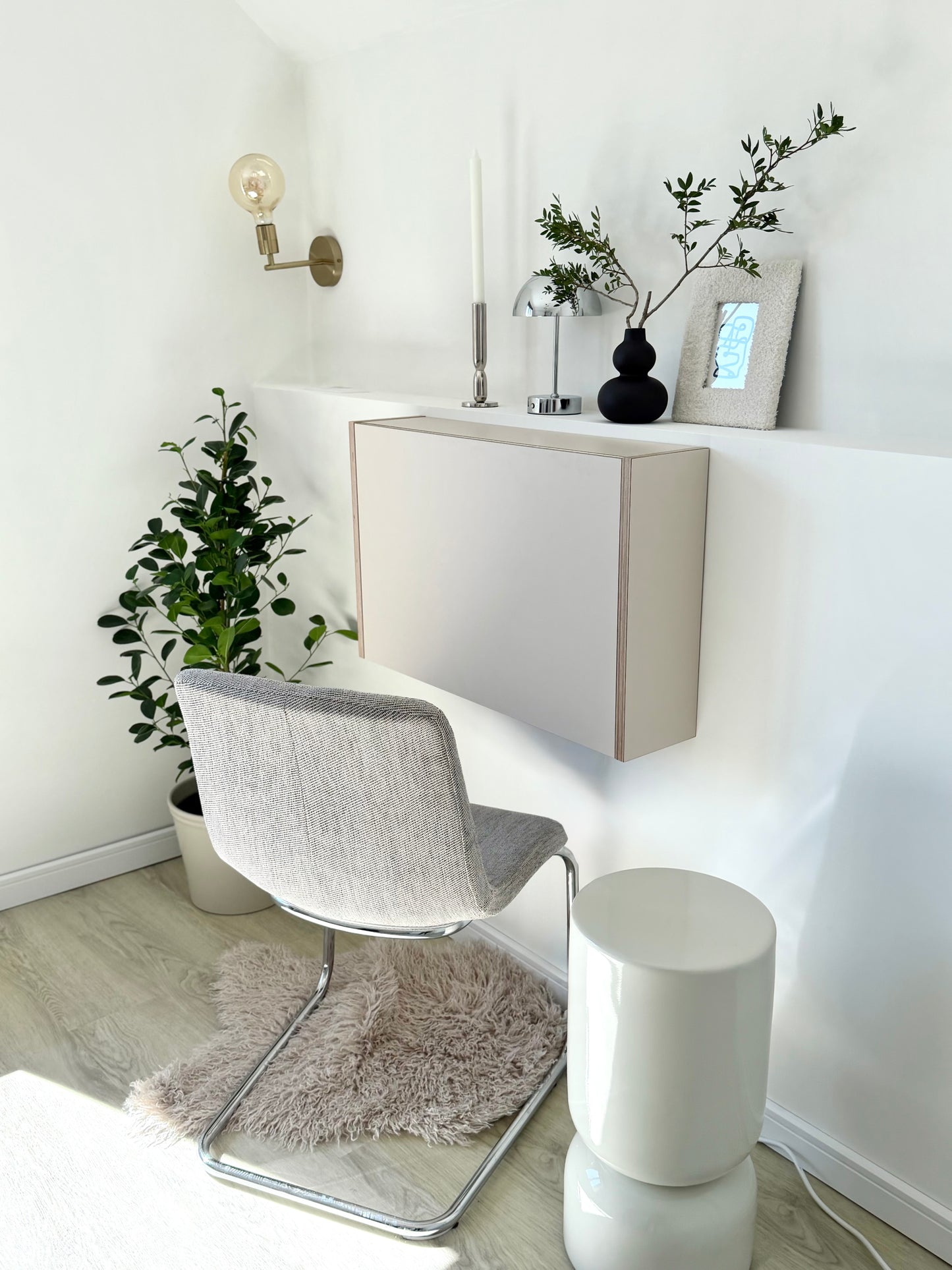 ORIGINAL FOLDING DESK• Sand Beige