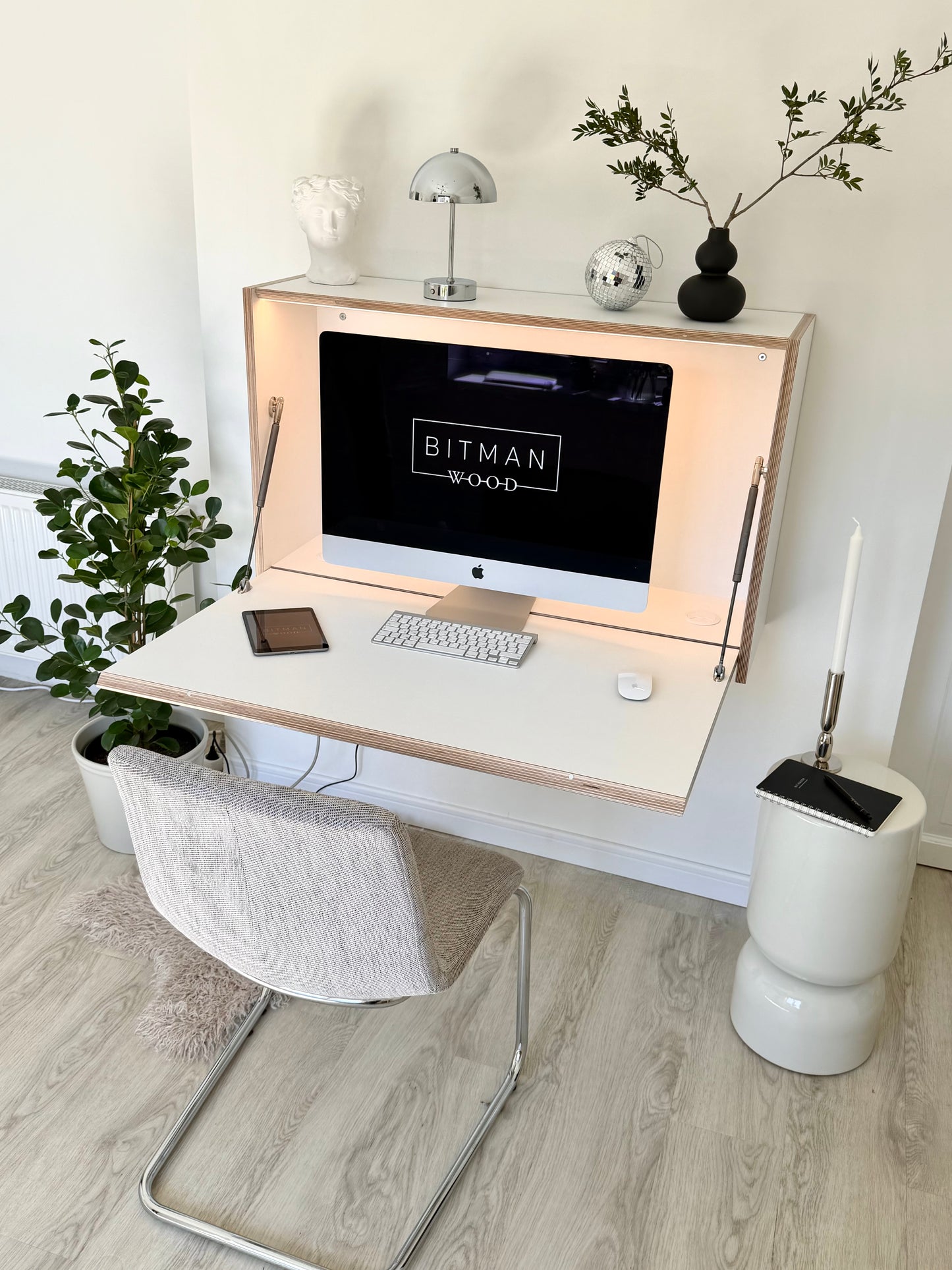 LARGE OFFICE DESK• Premium White
