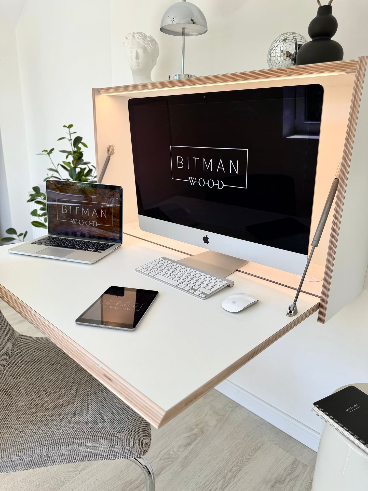 LARGE OFFICE DESK• Premium White