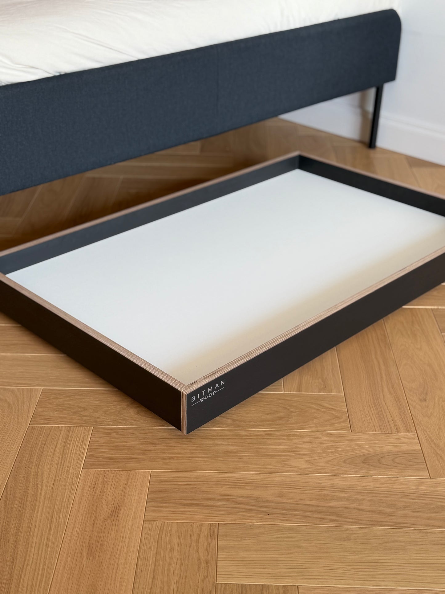 MOBILE PLAY TRAY• Black