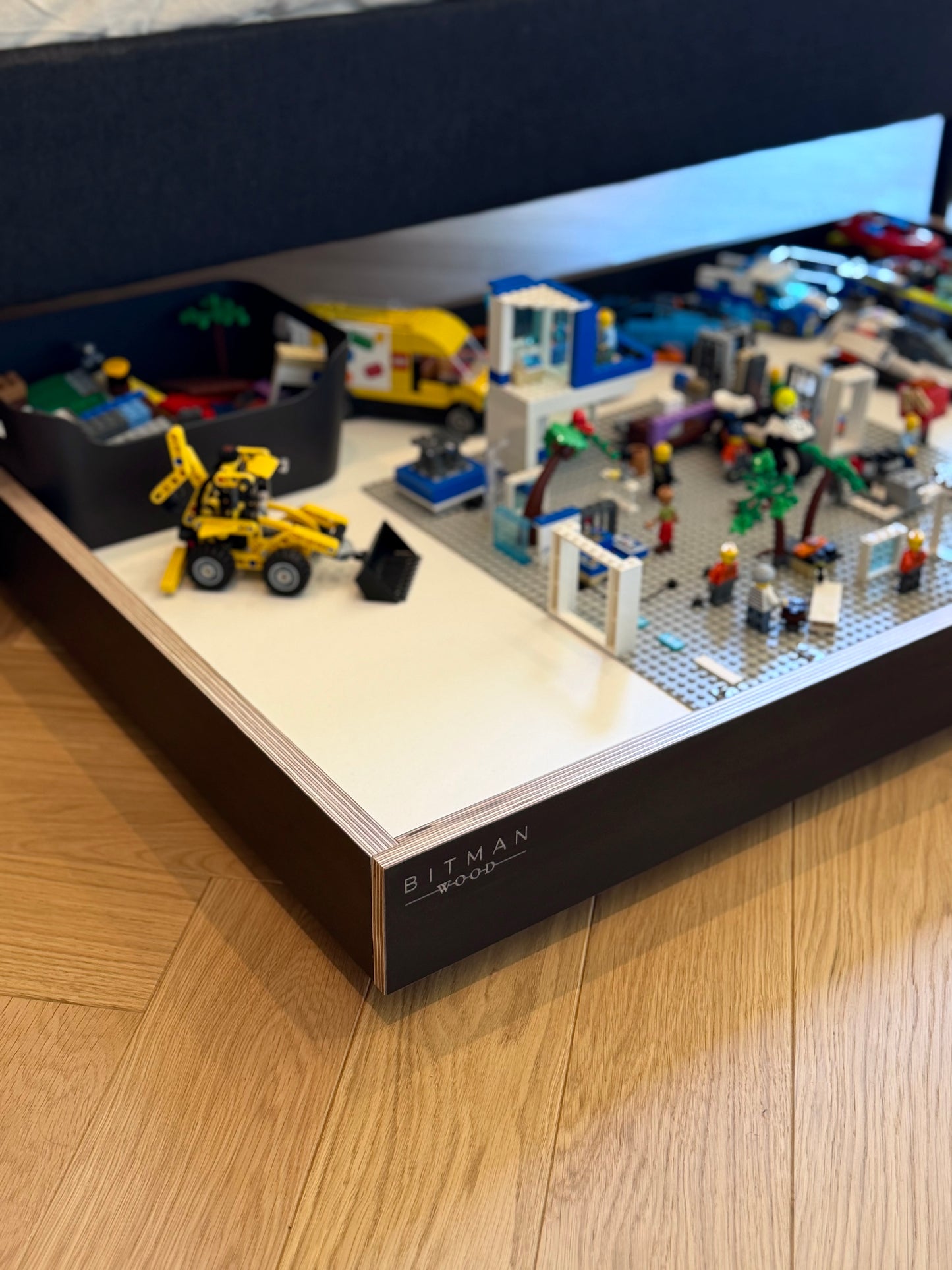 MOBILE PLAY TRAY• Black