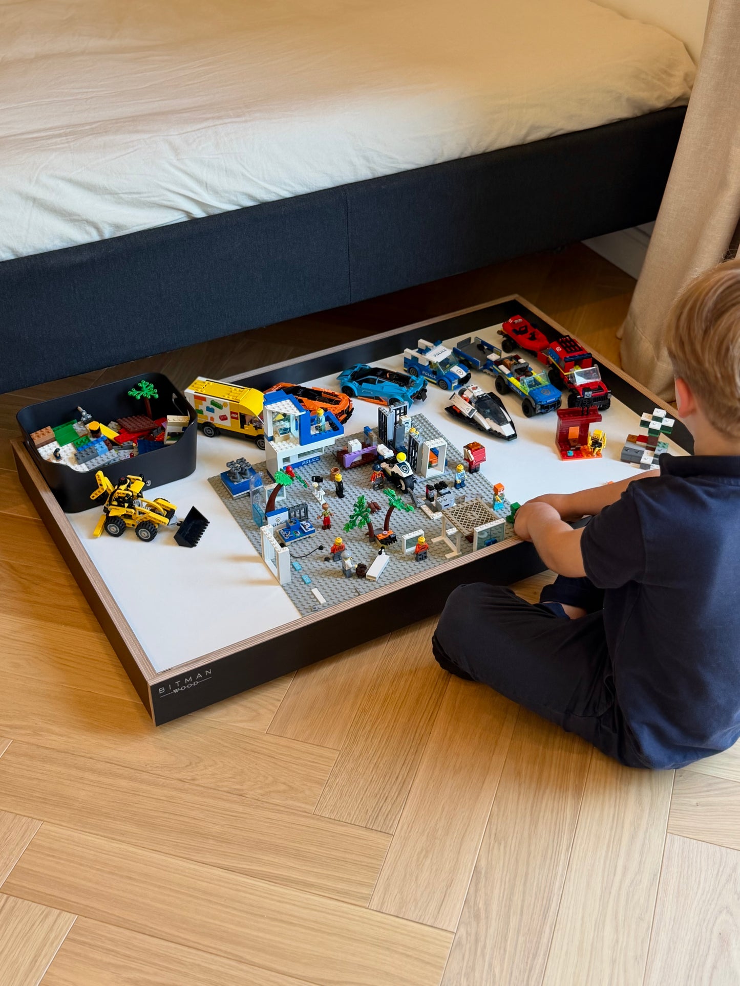 MOBILE PLAY TRAY• Black