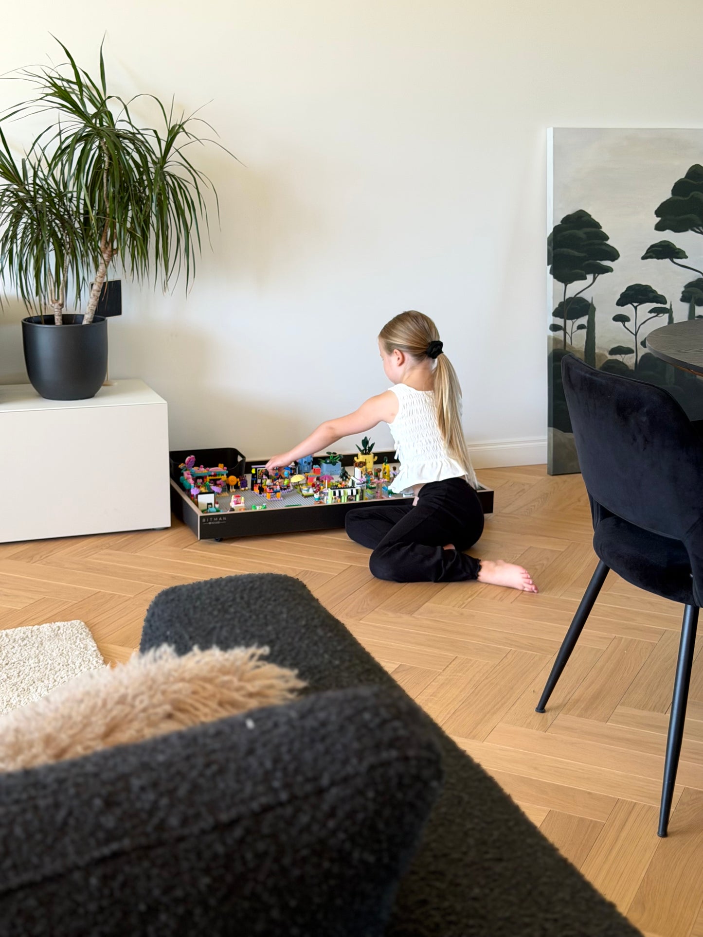 MOBILE PLAY TRAY• Black